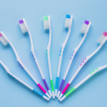 Recyclage des brosses à dents en plastique